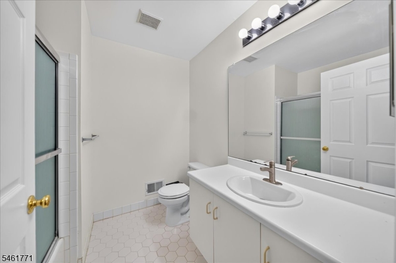 58 Windsong Cir Property Photo 12