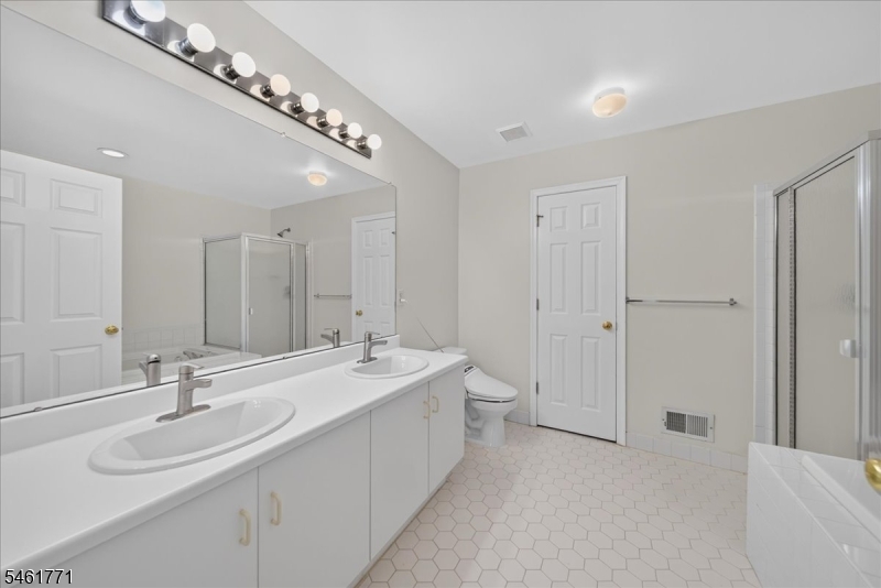58 Windsong Cir Property Photo 14
