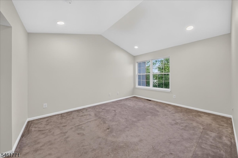 58 Windsong Cir Property Photo 17