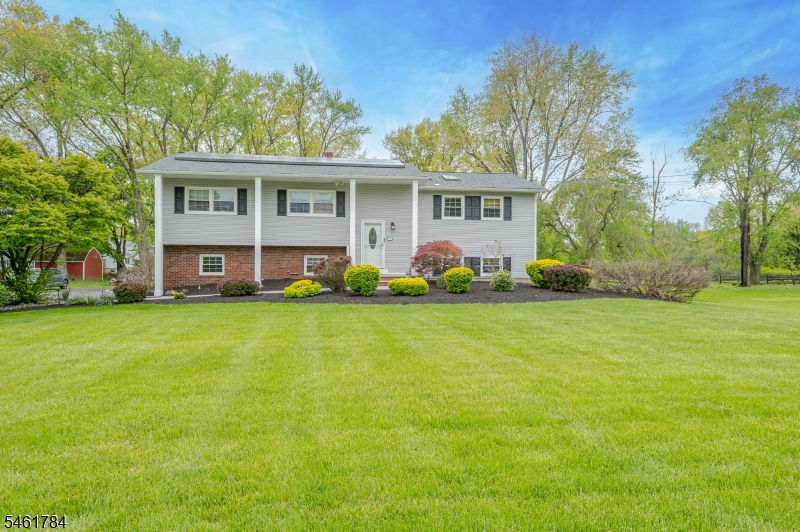 455 Township Line Rd Property Photo 1