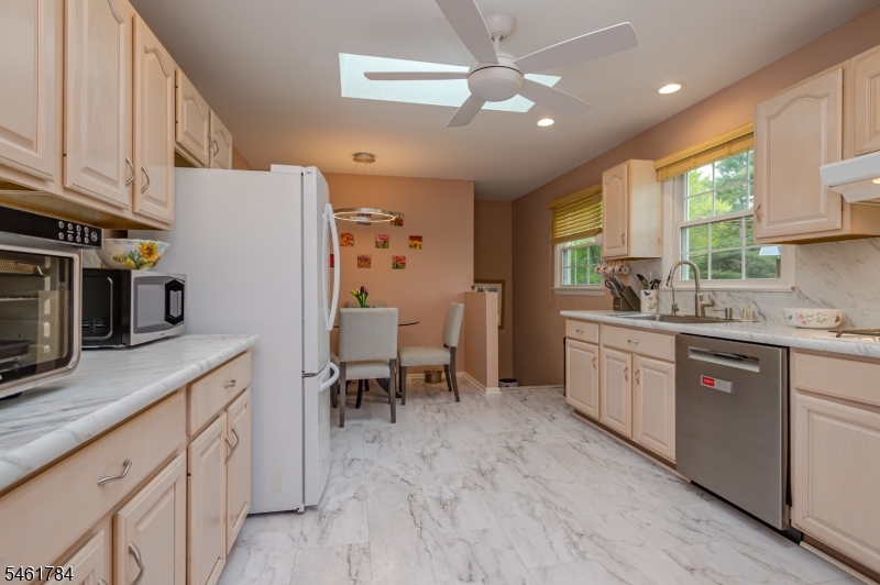 455 Township Line Rd Property Photo 12