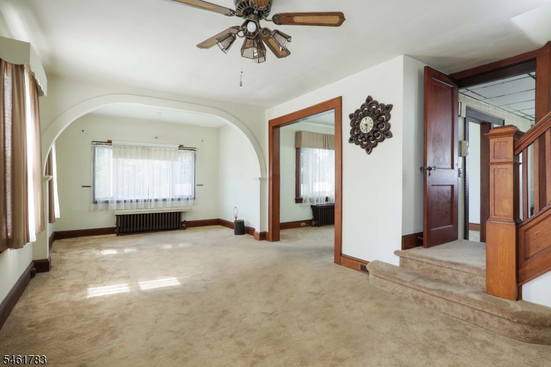 298 Hemlock Ave Property Photo 5