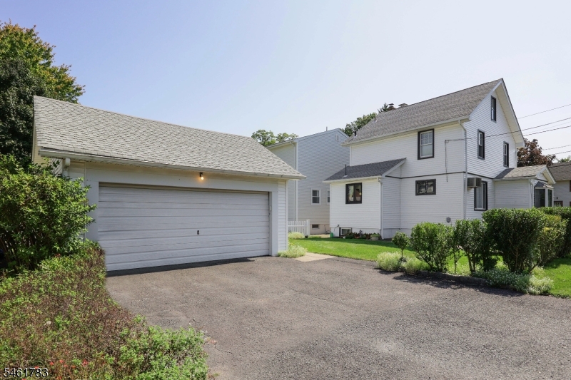 298 Hemlock Ave Property Photo 17