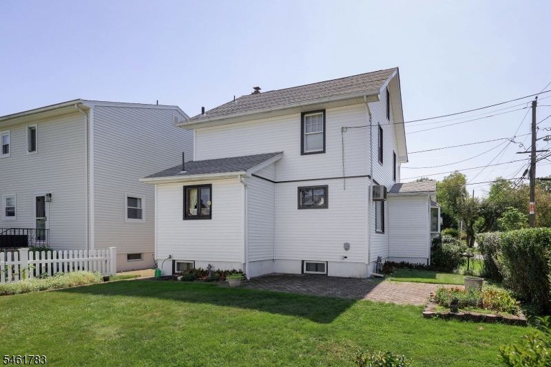 298 Hemlock Ave Property Photo 20