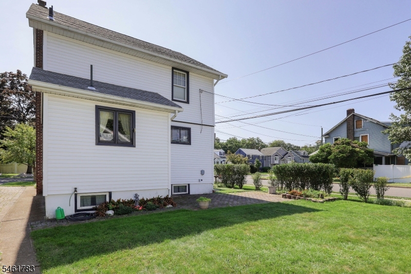 298 Hemlock Ave Property Photo 21