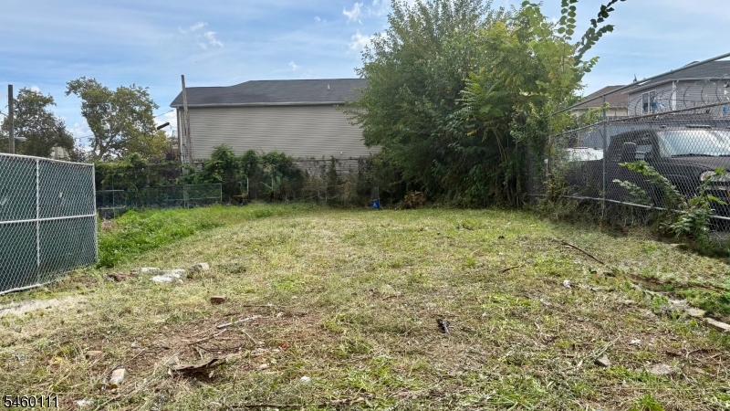 Elizabeth Ave Property Photo 1