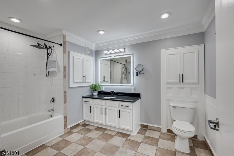 1 Carriage City Plz 1513 Property Photo 16