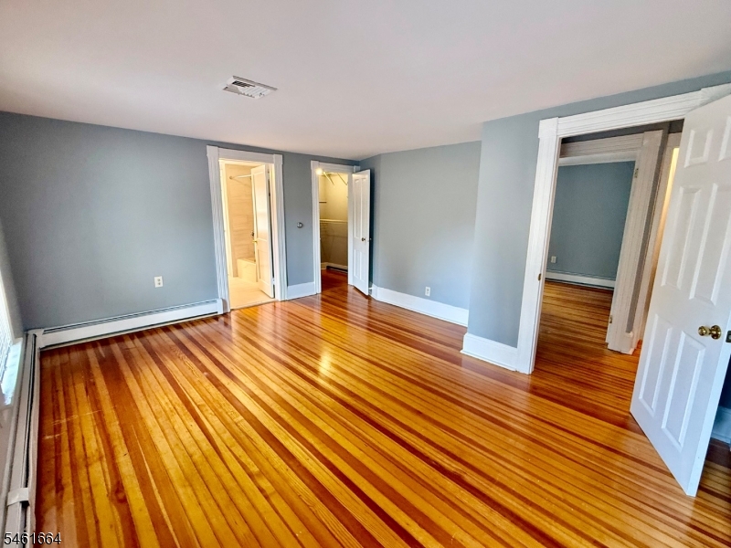 288 Greenwood Ave Property Photo 16