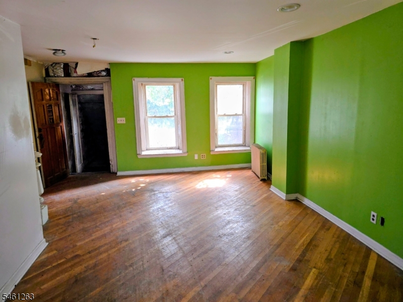 23 Whitman Ave Property Photo 7