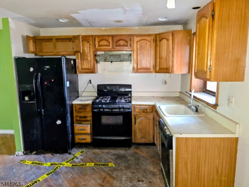 23 Whitman Ave Property Photo 8