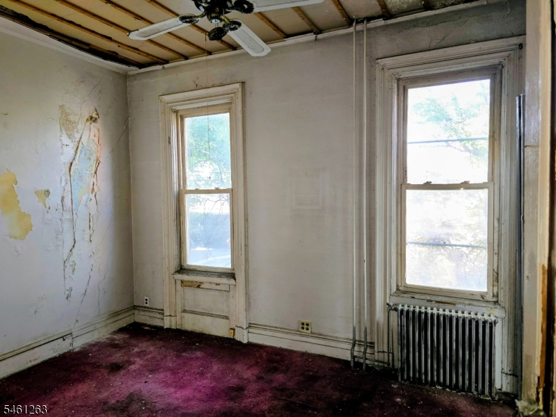 23 Whitman Ave Property Photo 15