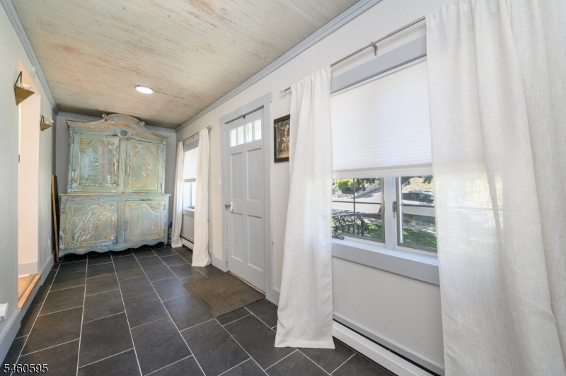 90 Edison Ave Property Photo 5