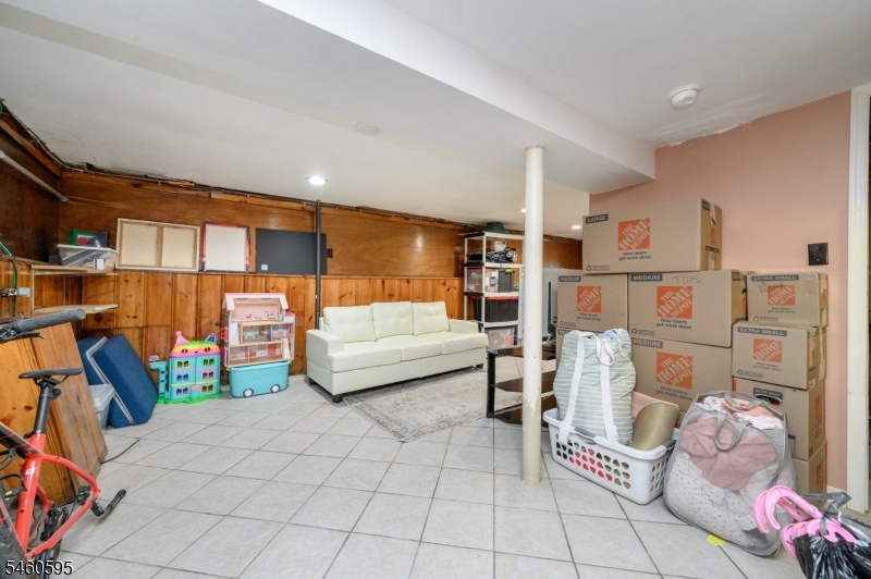 90 Edison Ave Property Photo 28