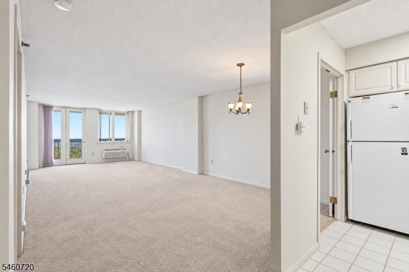 10 Smith Manor Blvd 607 Property Photo 7