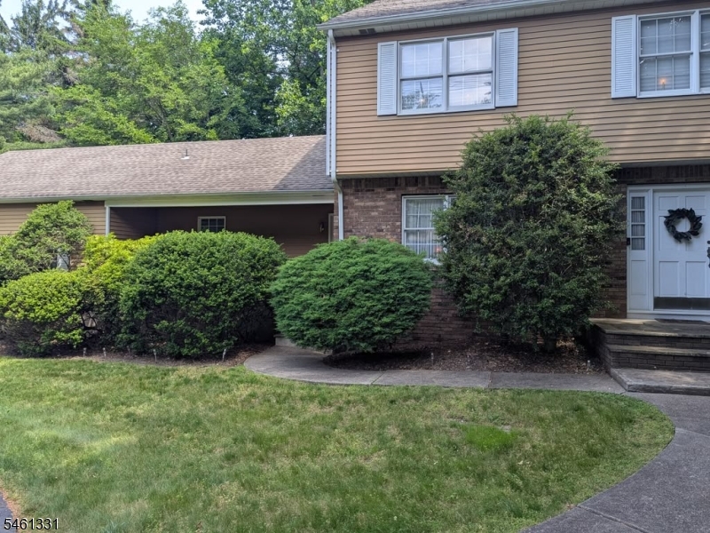 365 Lake St Property Photo 1