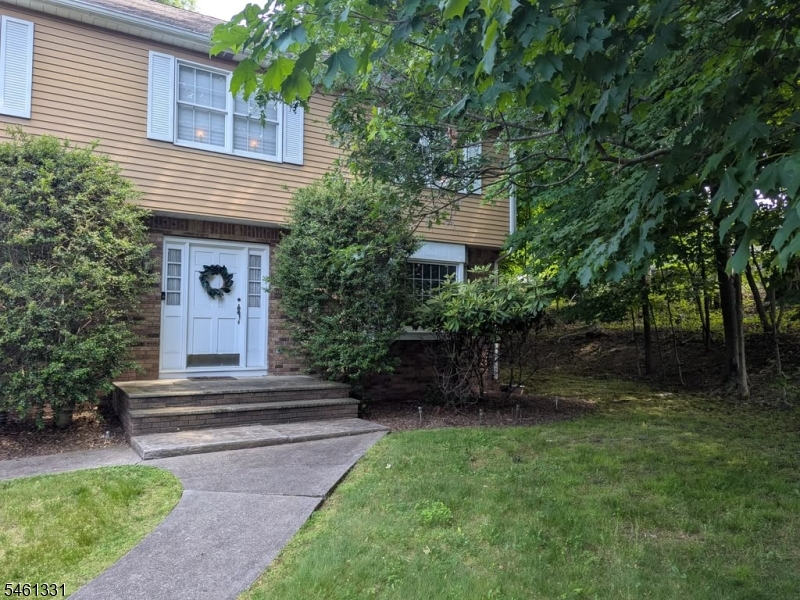 365 Lake St Property Photo 11