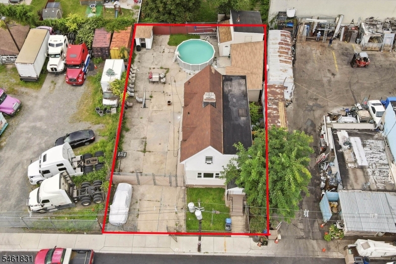 1237 W Side Ave Property Photo 2