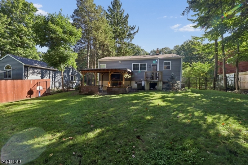341 Skyline Dr Property Photo 22
