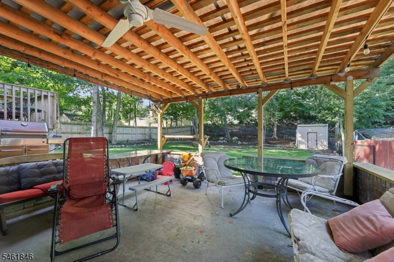 341 Skyline Dr Property Photo 24