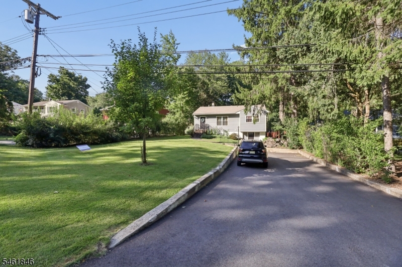 341 Skyline Dr Property Photo 27