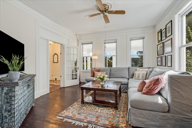 22 Forest St Property Photo 4