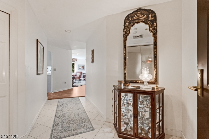 616 S Orange Ave, 4d 4d Property Photo 18