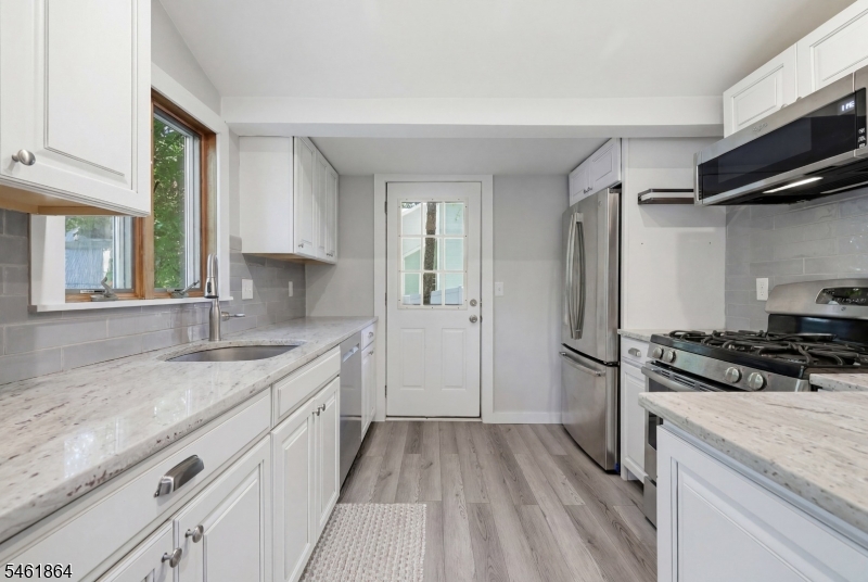 9 Juniper Trl Property Photo 6