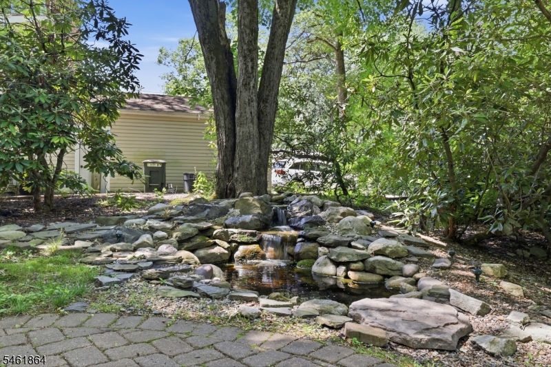 9 Juniper Trl Property Photo 7