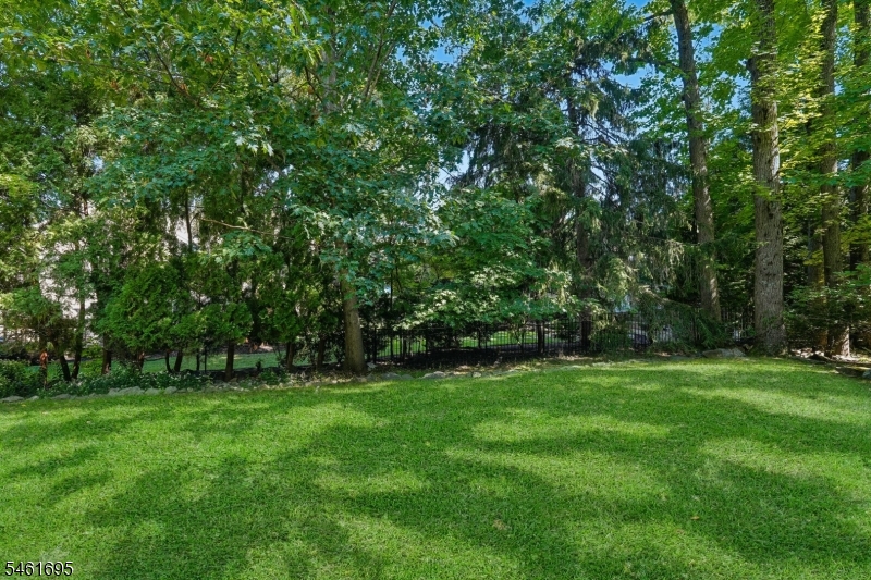 302 Woods End Rd Property Photo 33