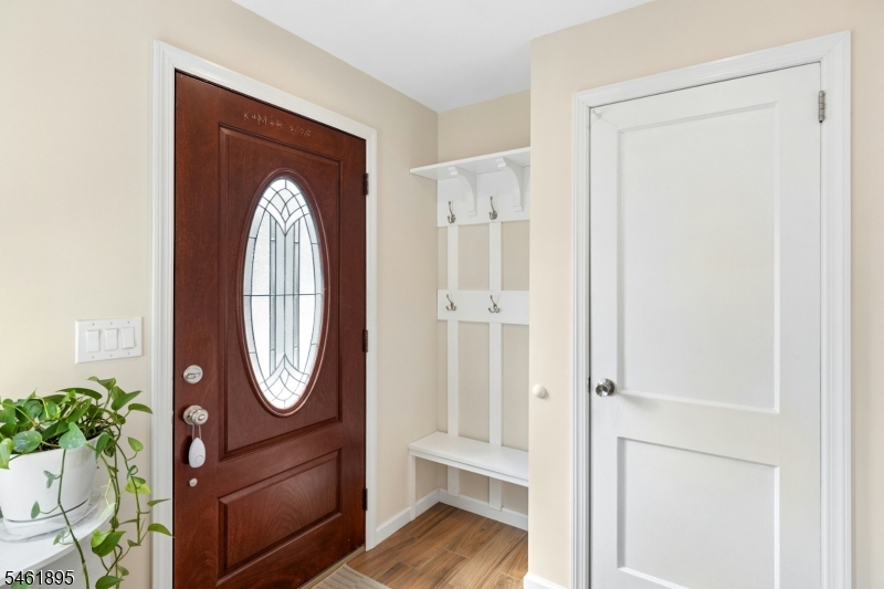 50 Raritan Rd Property Photo 4