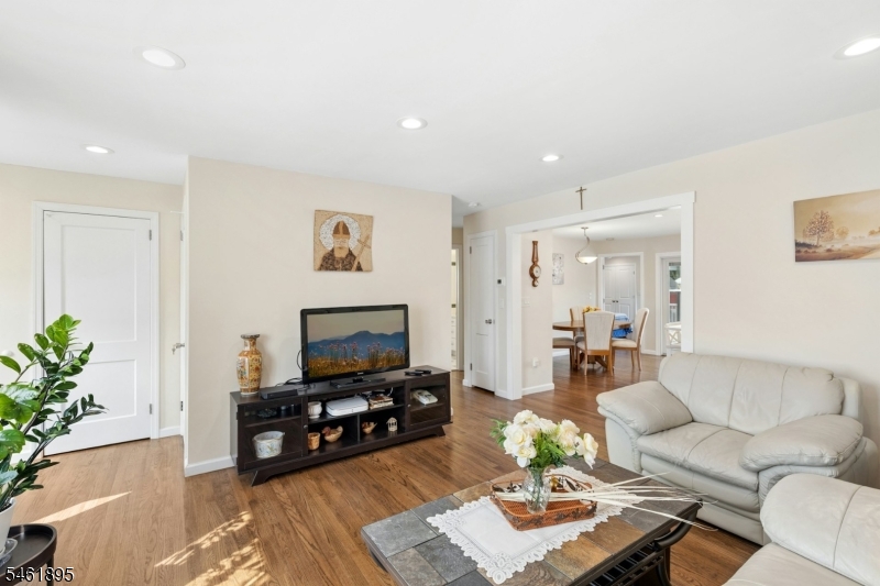 50 Raritan Rd Property Photo 7