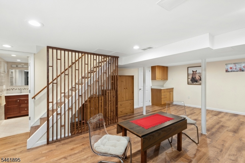 50 Raritan Rd Property Photo 26