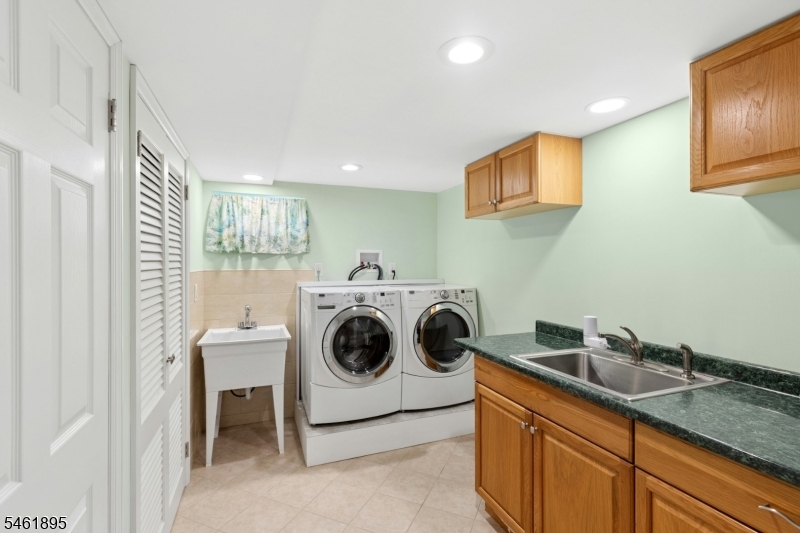 50 Raritan Rd Property Photo 30