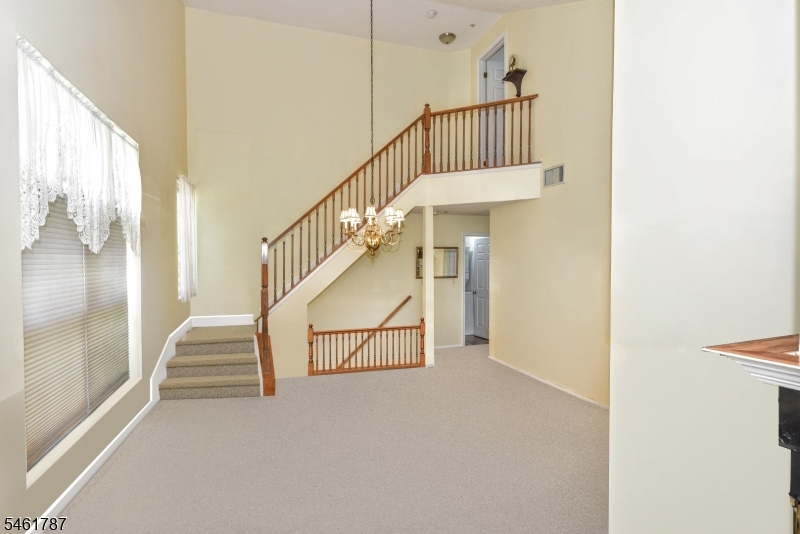 1098 Devon Ct 1098 Property Photo 6