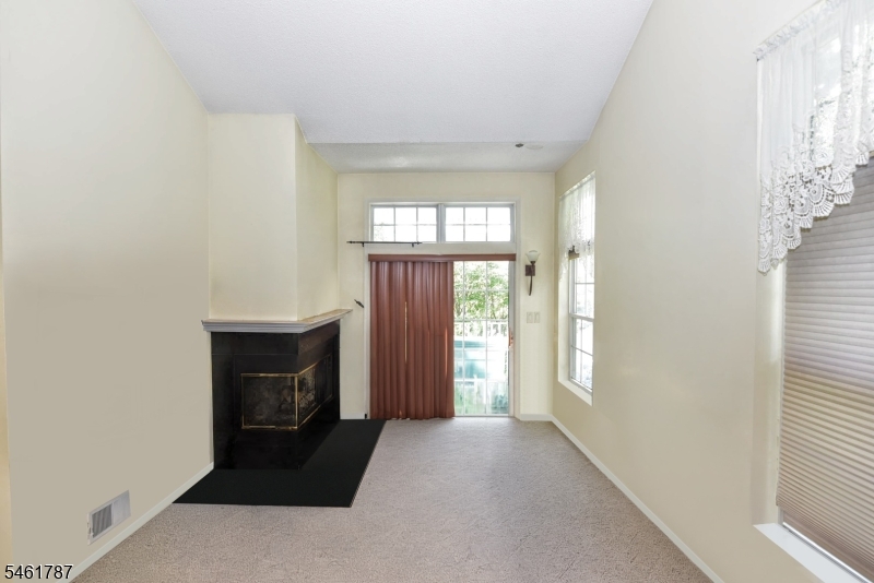 1098 Devon Ct 1098 Property Photo 7