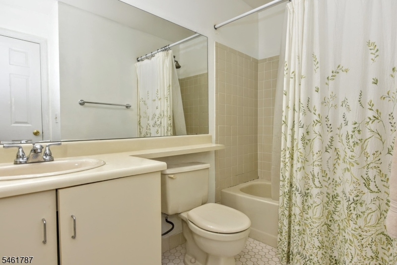 1098 Devon Ct 1098 Property Photo 14