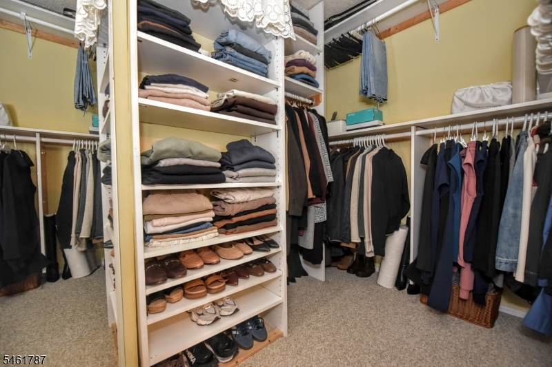 1098 Devon Ct 1098 Property Photo 17