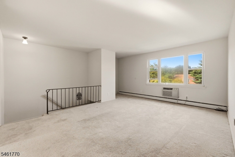 21 York Drive Apt 3b Property Photo 5