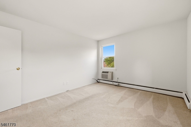 21 York Drive Apt 3b Property Photo 15