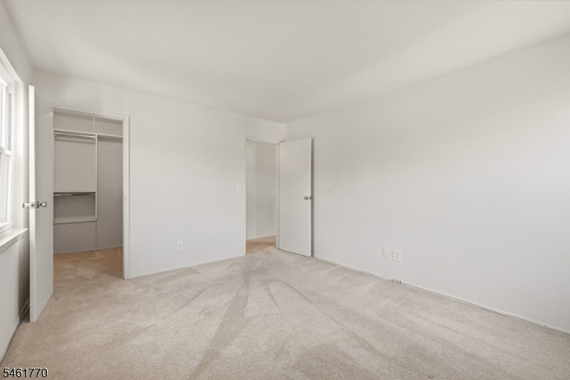 21 York Drive Apt 3b Property Photo 16