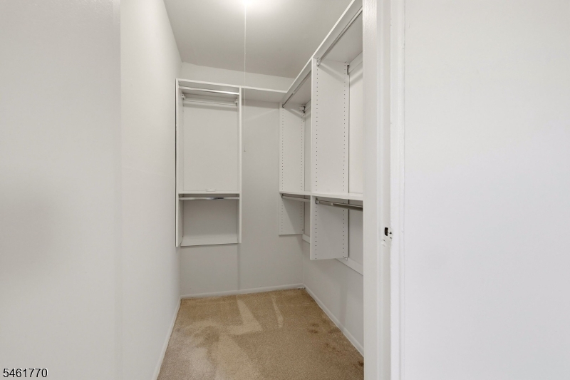 21 York Drive Apt 3b Property Photo 18