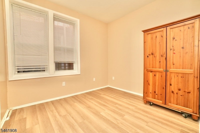 68 James St 2 Property Photo 14