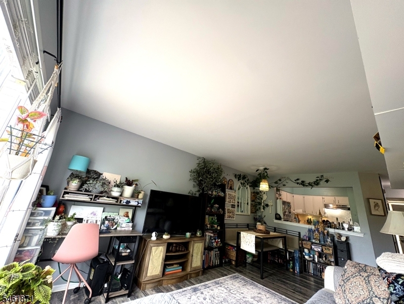204 Jesse Way Property Photo 6