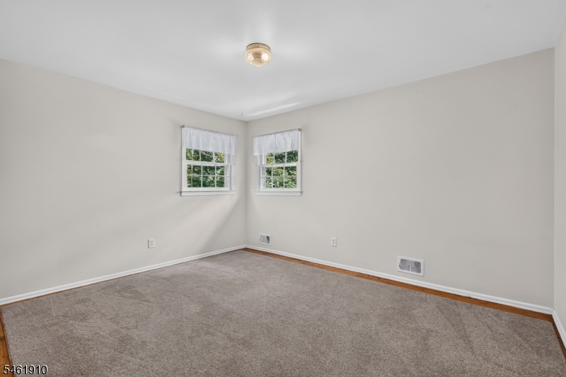 6 Redwood Dr Property Photo 12