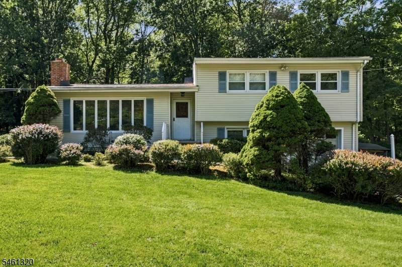 87 Orion Rd Property Photo 1