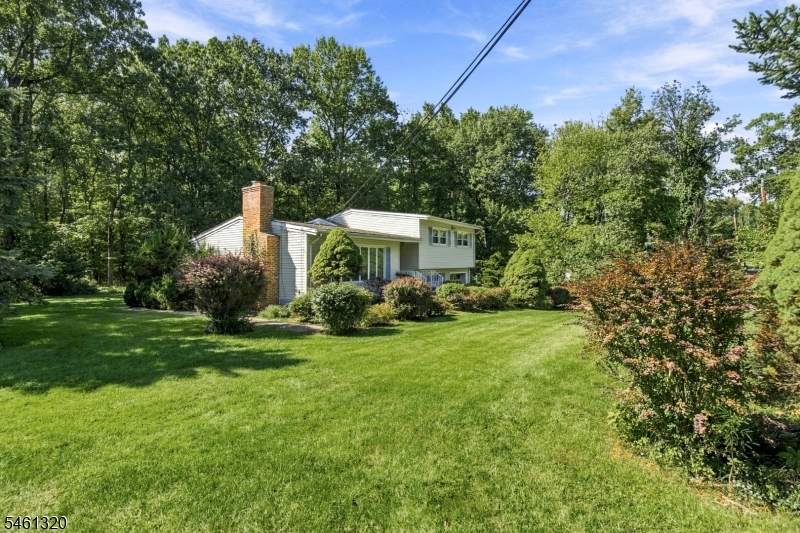 87 Orion Rd Property Photo 2