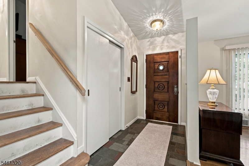 87 Orion Rd Property Photo 3