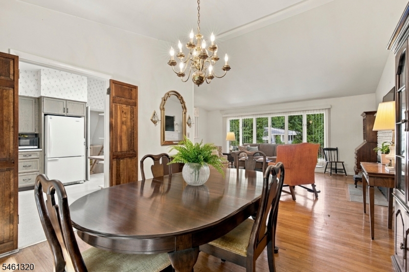 87 Orion Rd Property Photo 8