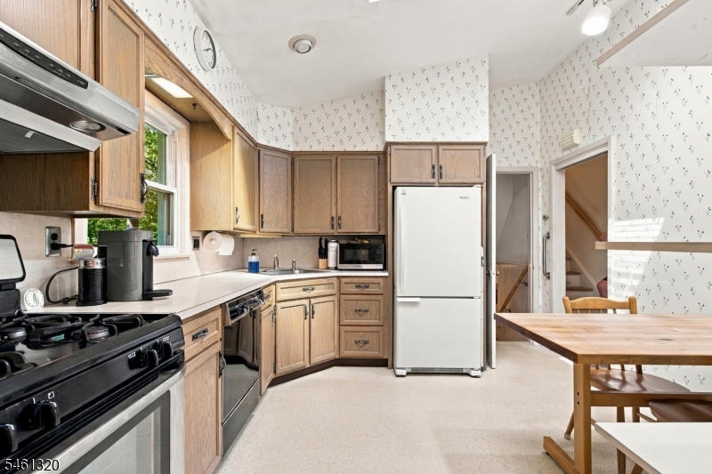 87 Orion Rd Property Photo 9