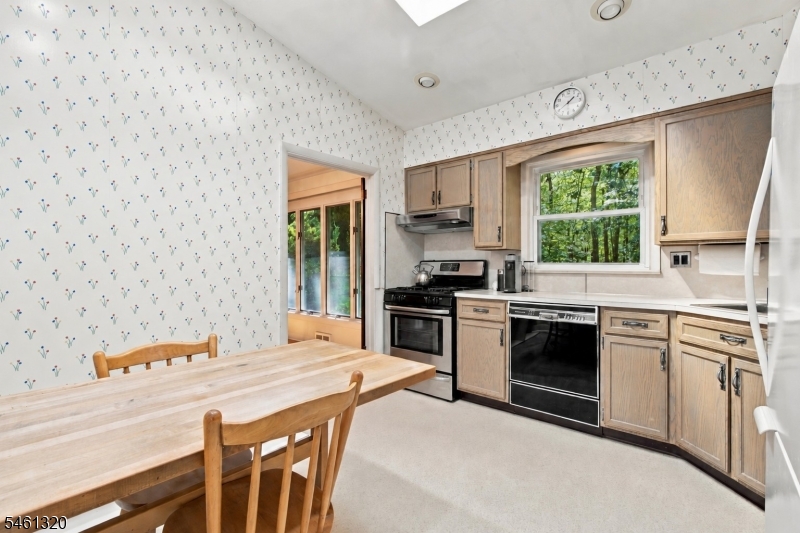 87 Orion Rd Property Photo 10